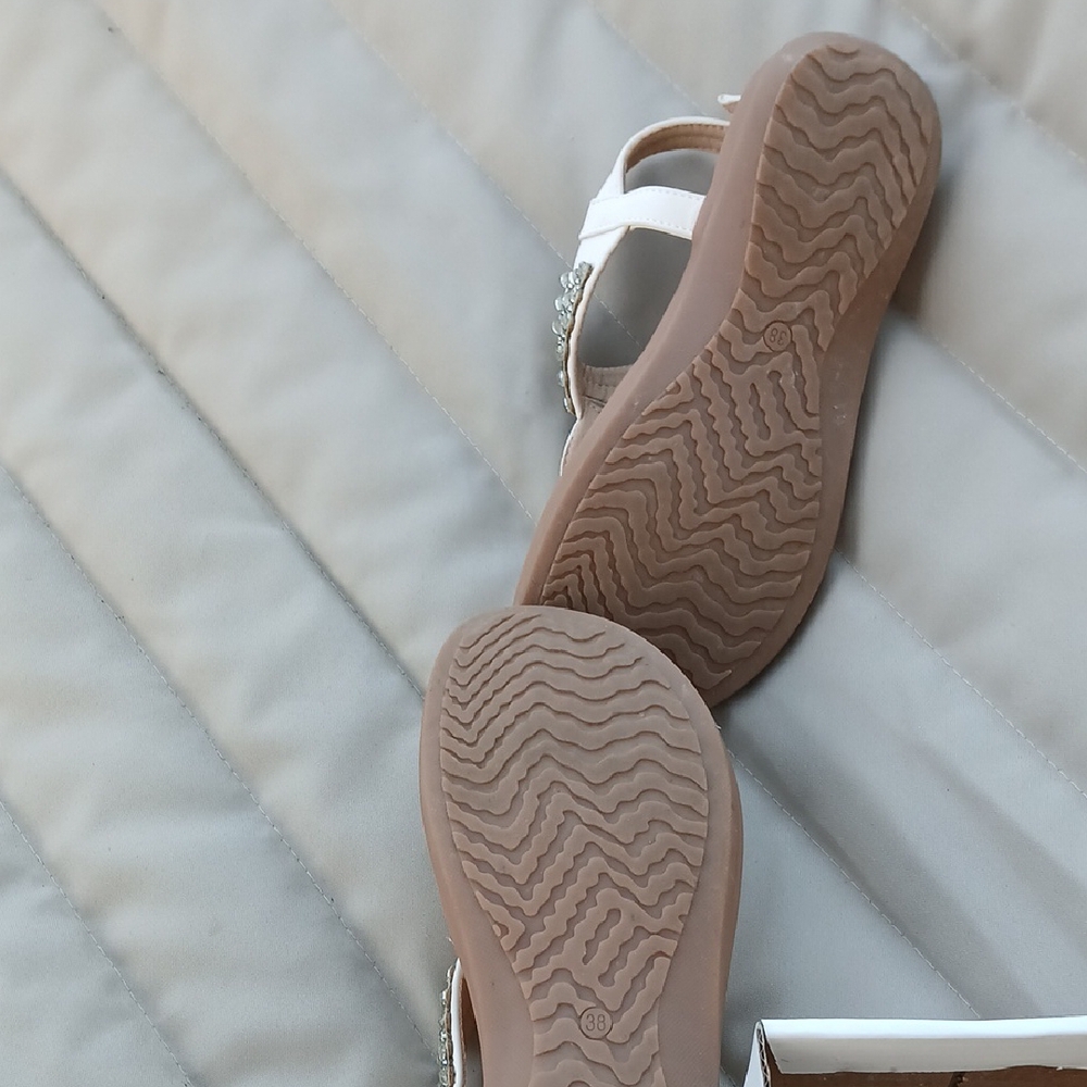 White Sandals with Silver Accents - Picture 4 of 5